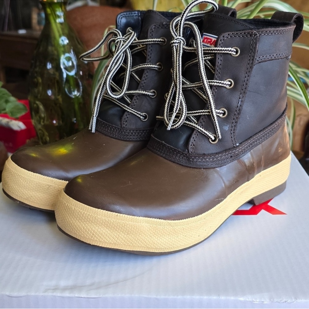 XTRATUF Women's Brown Ankle Boots